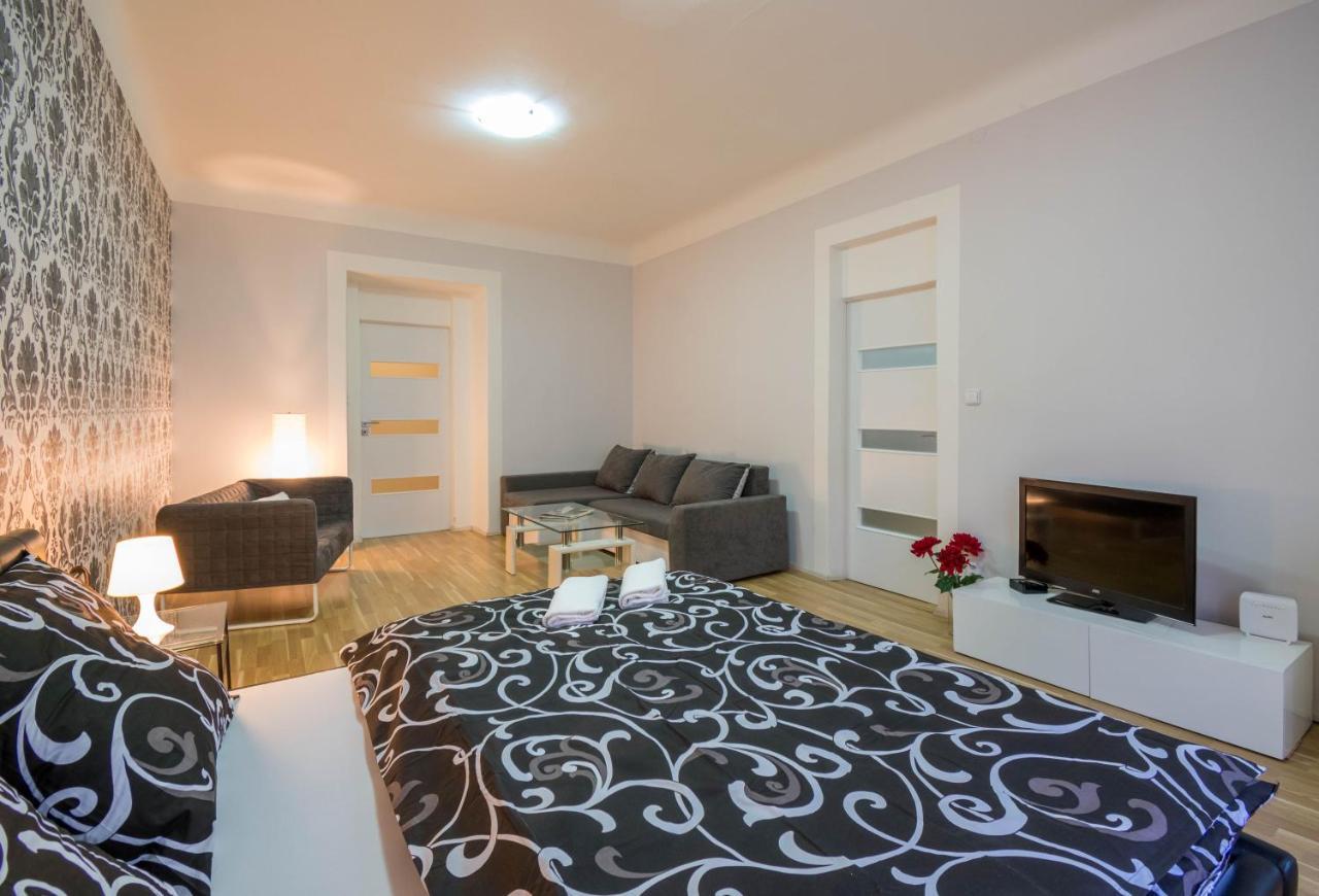 Chest Design Apartments Прага Екстер'єр фото