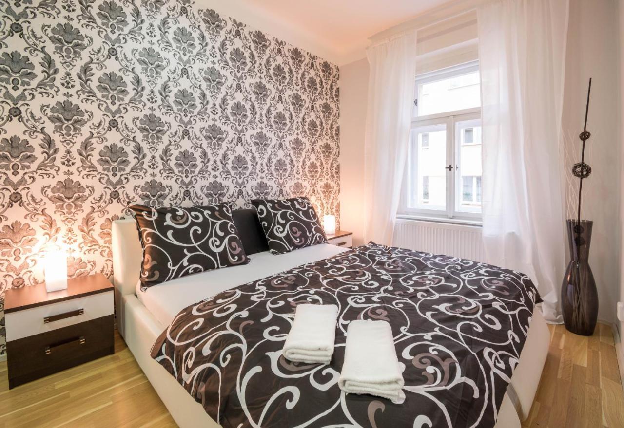 Chest Design Apartments Прага Екстер'єр фото