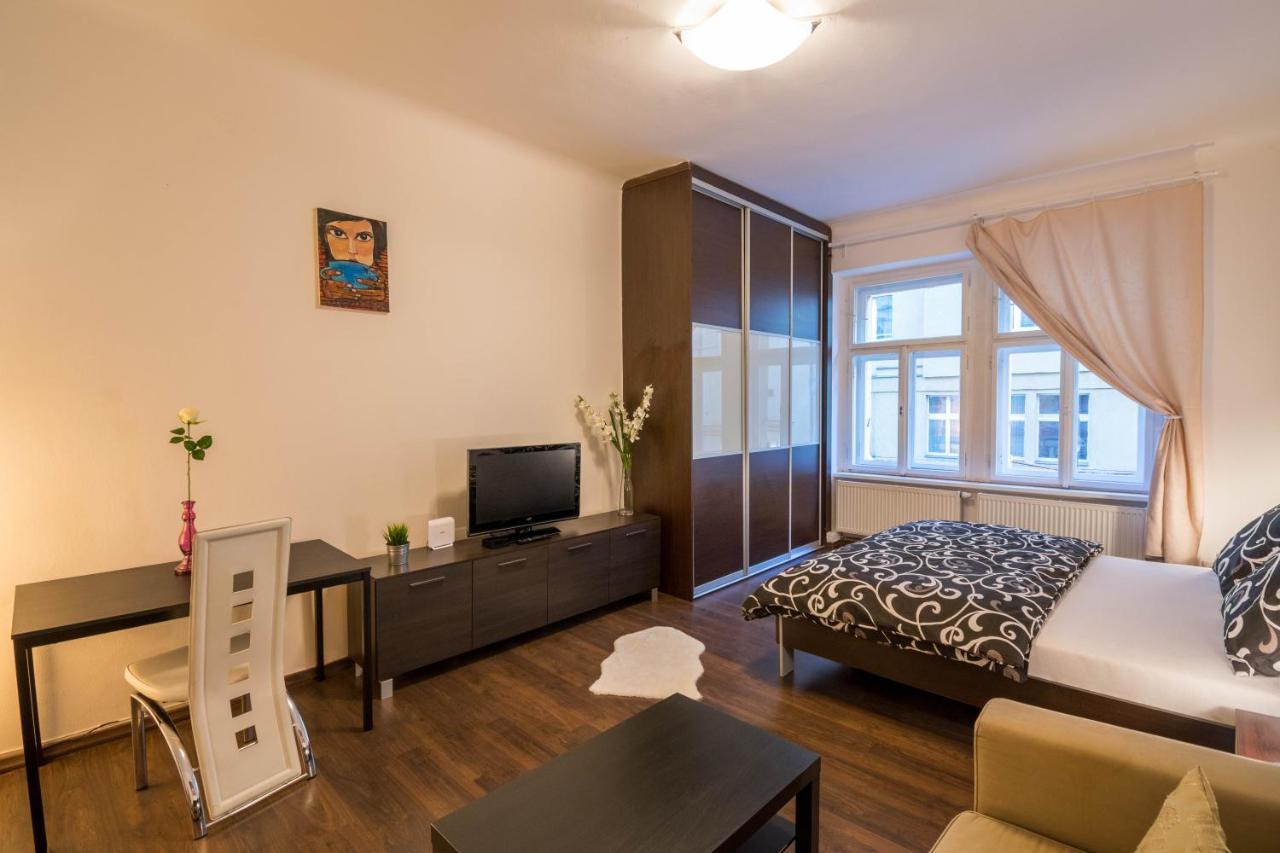 Chest Design Apartments Прага Екстер'єр фото