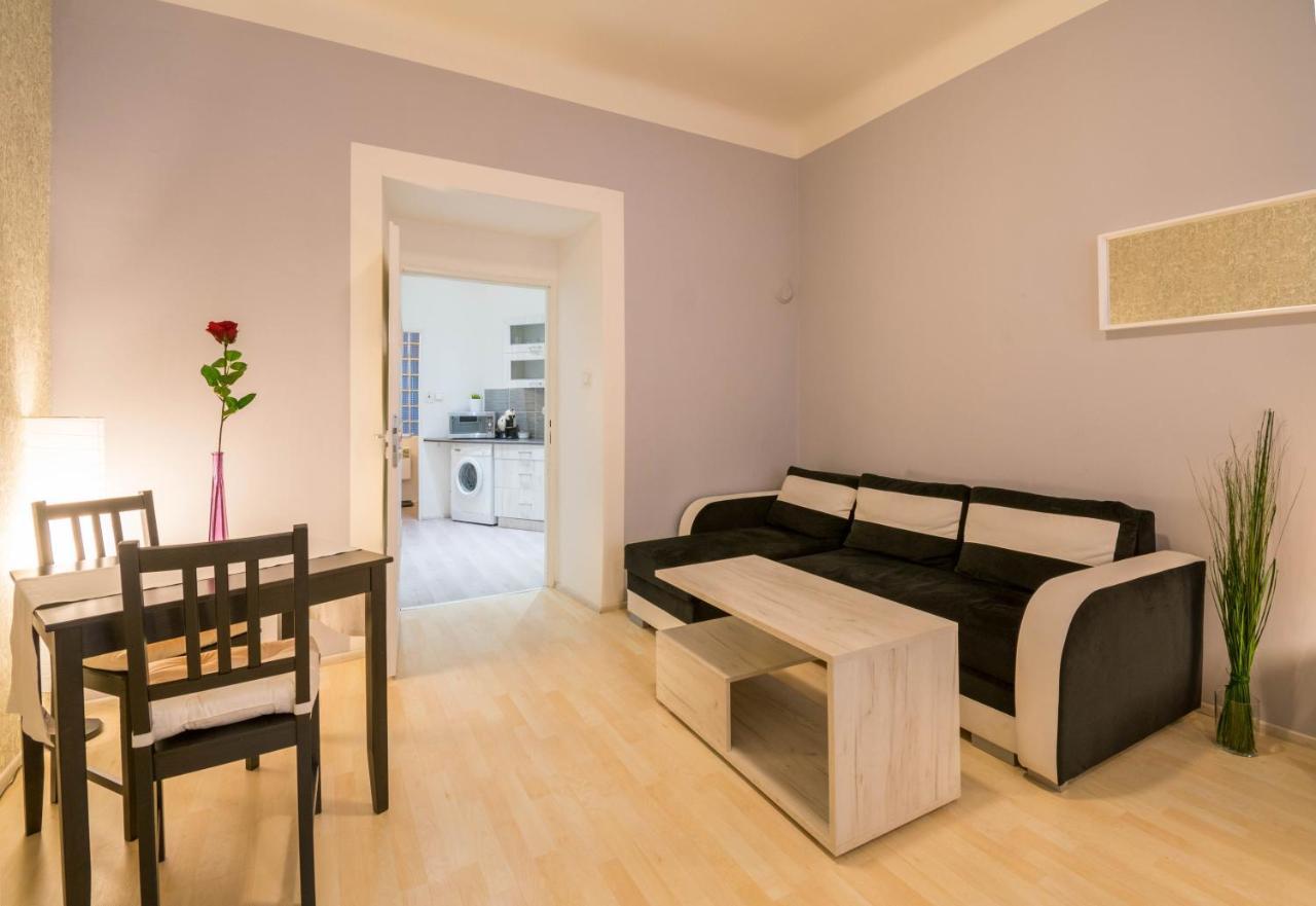 Chest Design Apartments Прага Екстер'єр фото