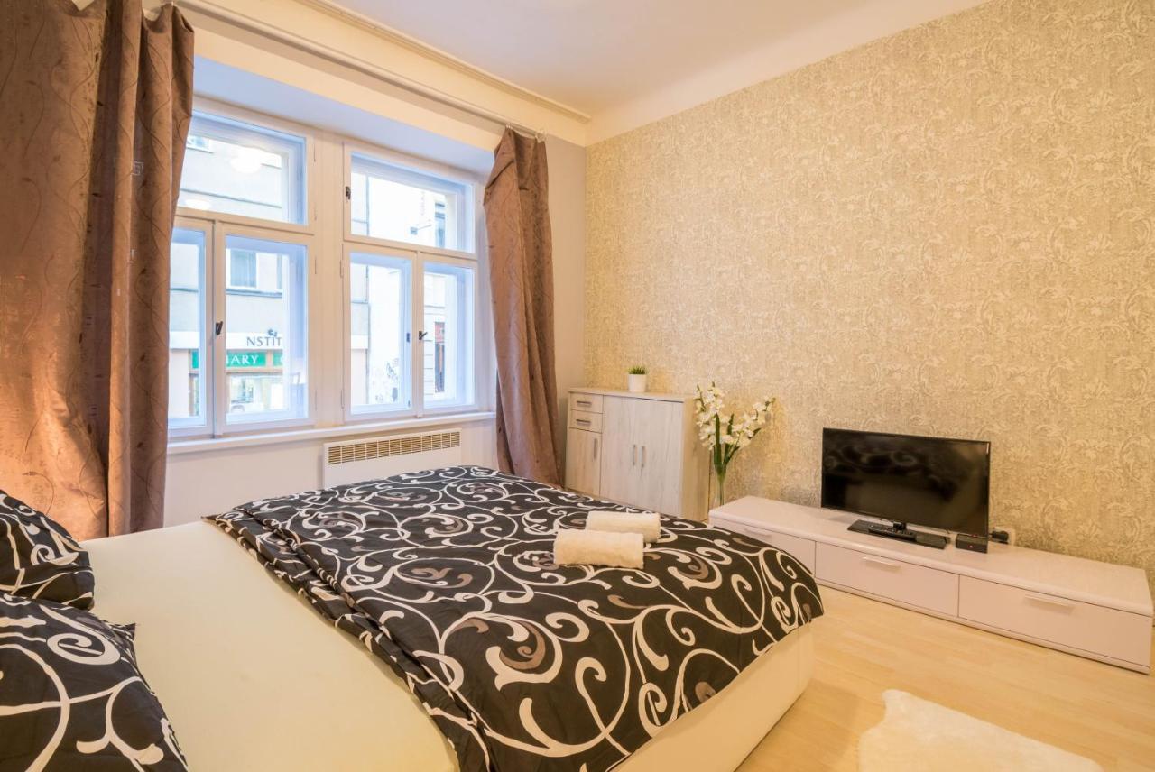 Chest Design Apartments Прага Екстер'єр фото