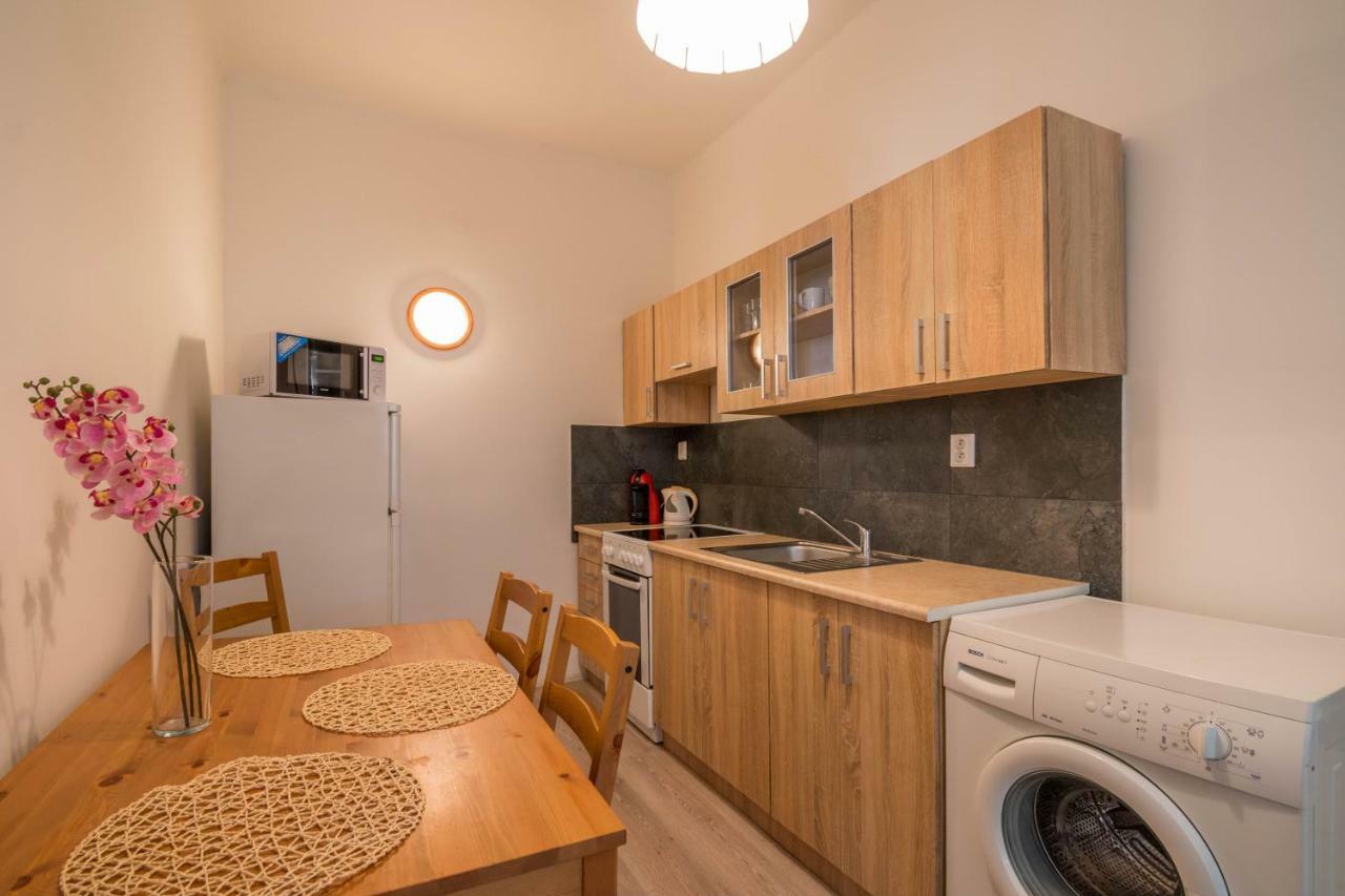 Chest Design Apartments Прага Екстер'єр фото