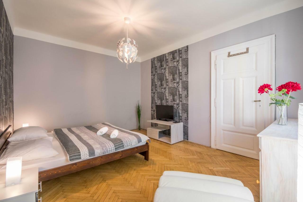 Chest Design Apartments Прага Екстер'єр фото